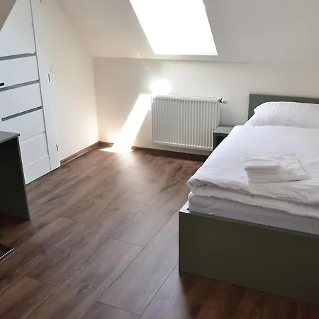아파트 Newly Renovated House Near Prague